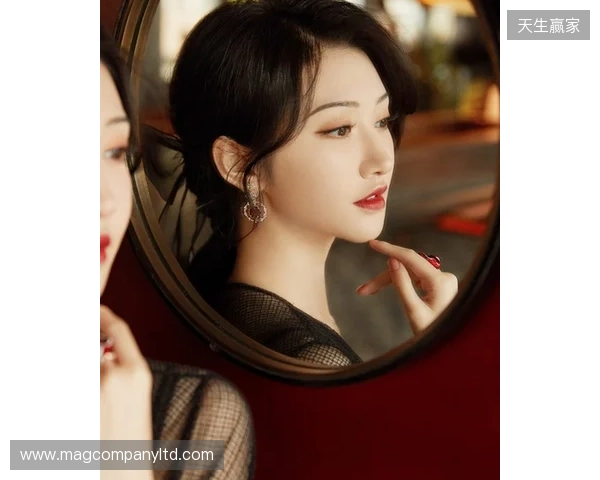 👀穿着热刺球衣!王钰栋与U22国足队友鲍盛鑫、蒯纪闻合影 👀穿着热刺球衣!王钰栋与U22国足队友鲍盛鑫、蒯纪闻合影