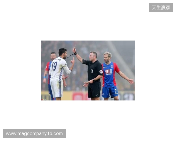 前白堡球员:当年刻意吃黄牌被停赛,这样就能多见见女友了 前白堡球员:当年刻意吃黄牌被停赛,这样就能多见见女友了